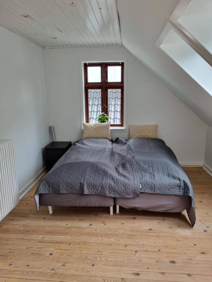 Taet Pa Centrum & Mch/Boxen - Huset Nr. 11 Herning Luaran gambar