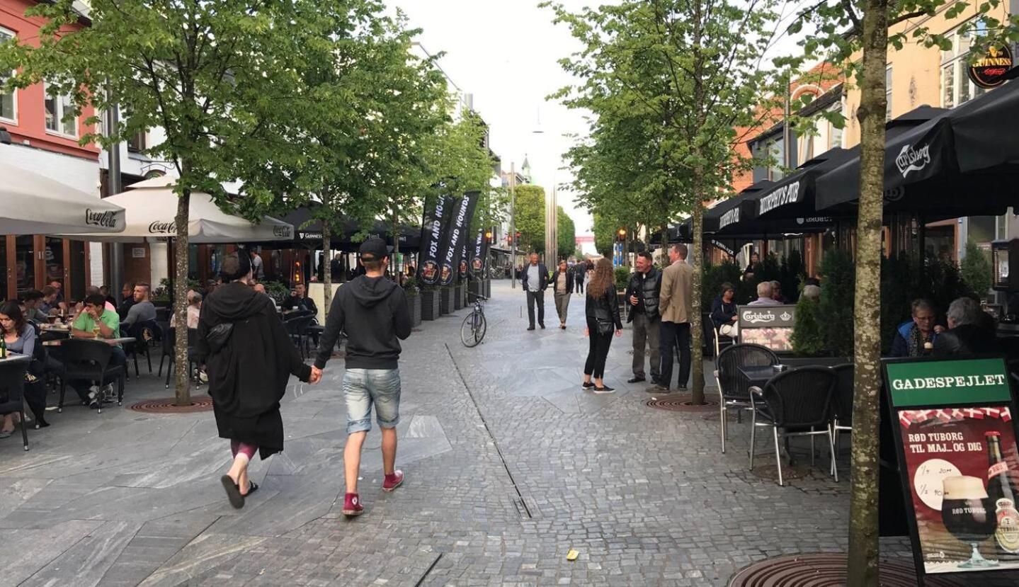 Taet Pa Centrum & Mch/Boxen - Huset Nr. 11 Herning Luaran gambar