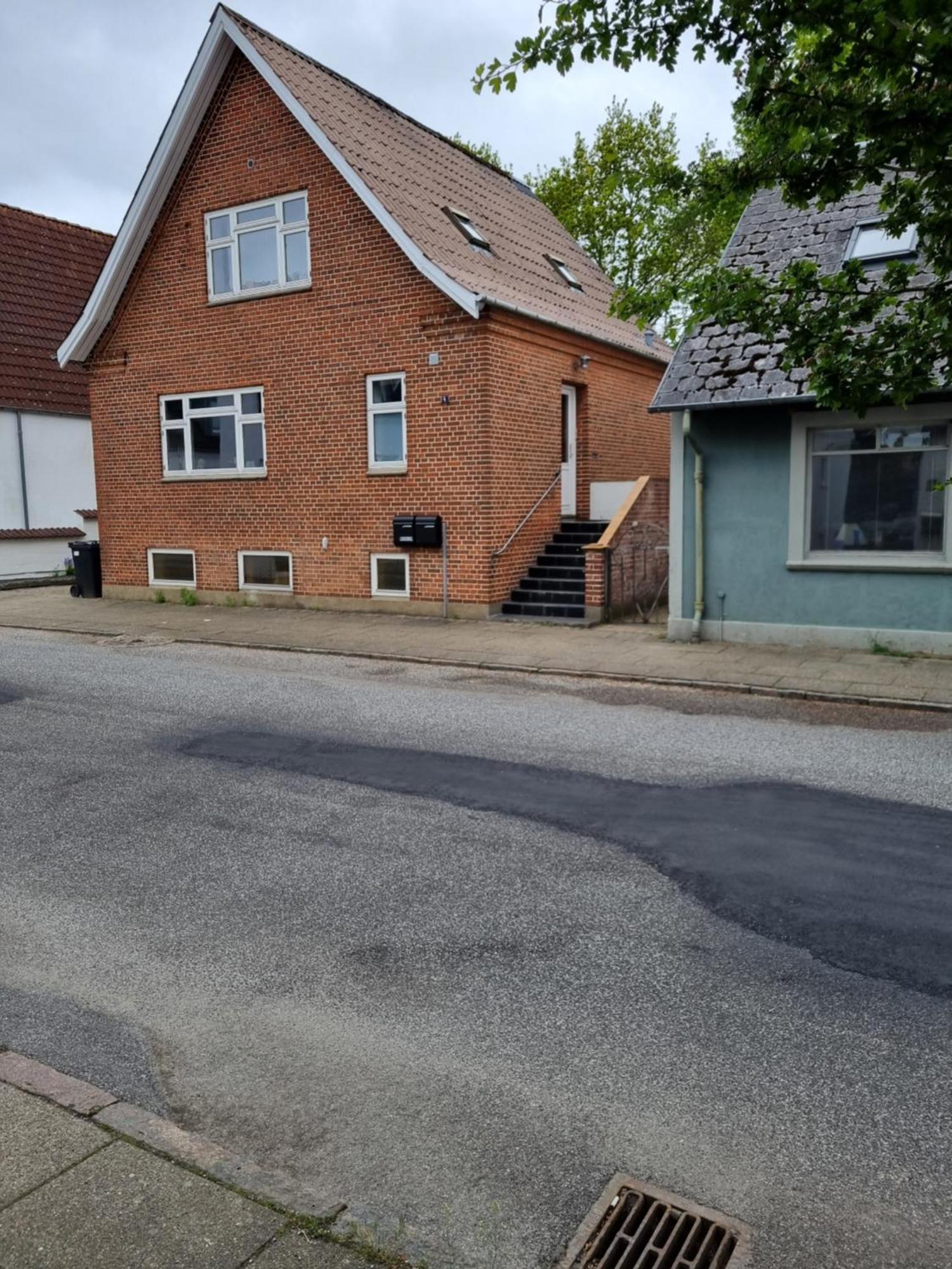 Taet Pa Centrum & Mch/Boxen - Huset Nr. 11 Herning Luaran gambar